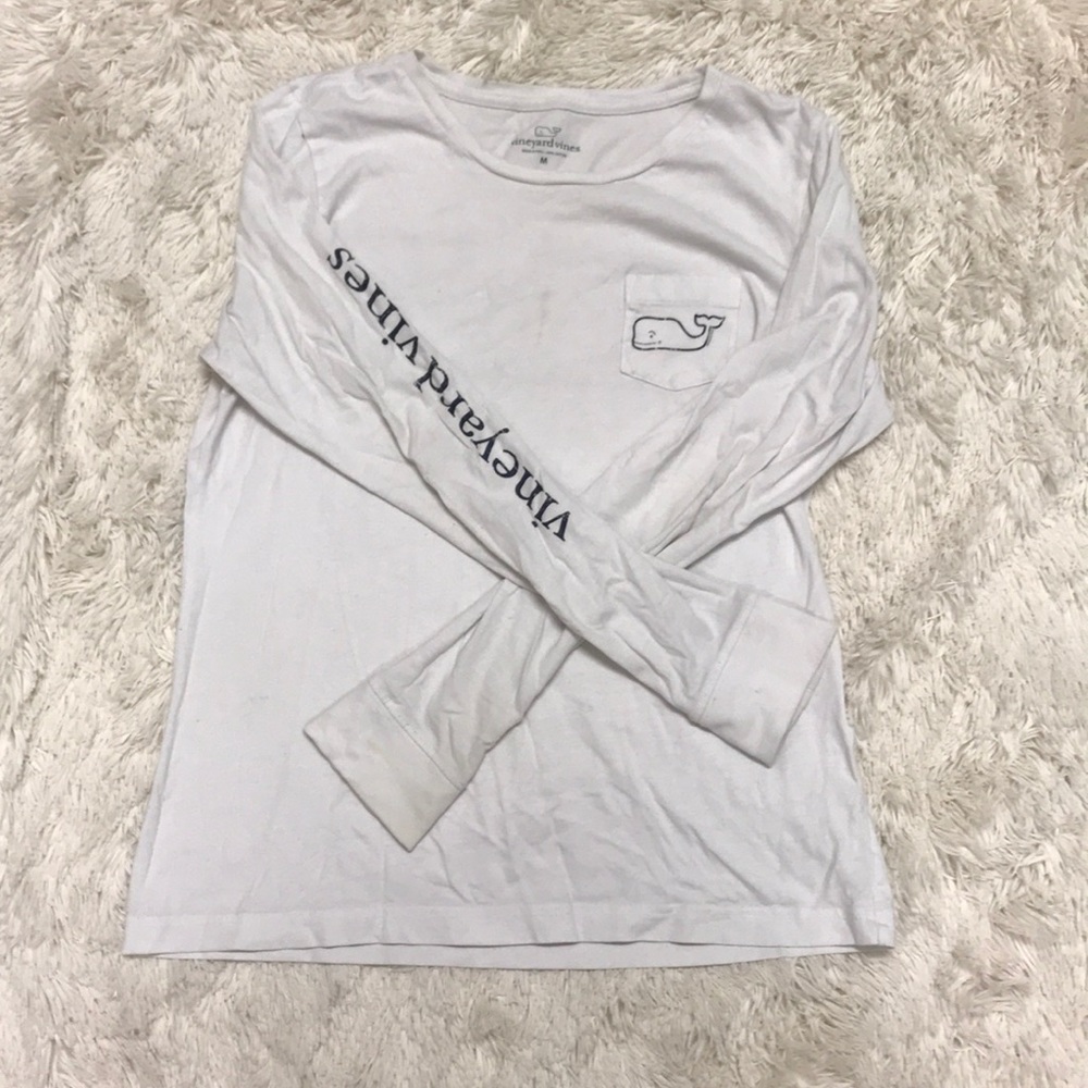 Vineyard Vine Long Sleeve Whale Graphic Pocket Tee